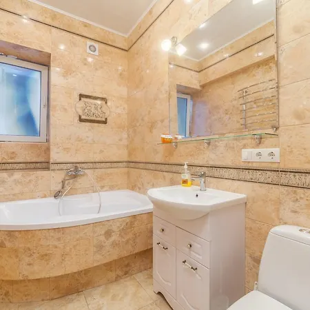 Apartment Верочка Большая Квартира Возле Моря! Парк Шевченко ! Ланжерон! *